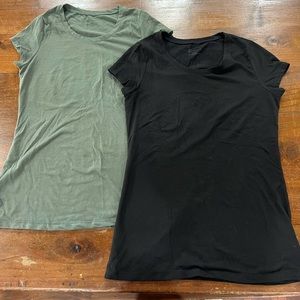 2 Classic Fit T-Shirts